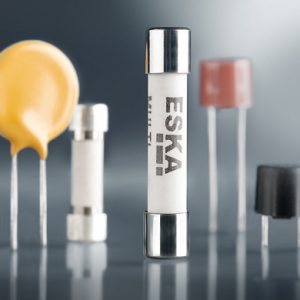 Aerzetix Base Portafusibili Per Fusibili Piatti Midi 19 Mm – Kit 2 Terminali A Crimpare Per Auto